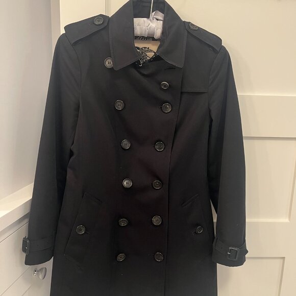 Burberry Heritage Trench Coat. Barely worn. Black. Size 04. - Picture 3 of 5